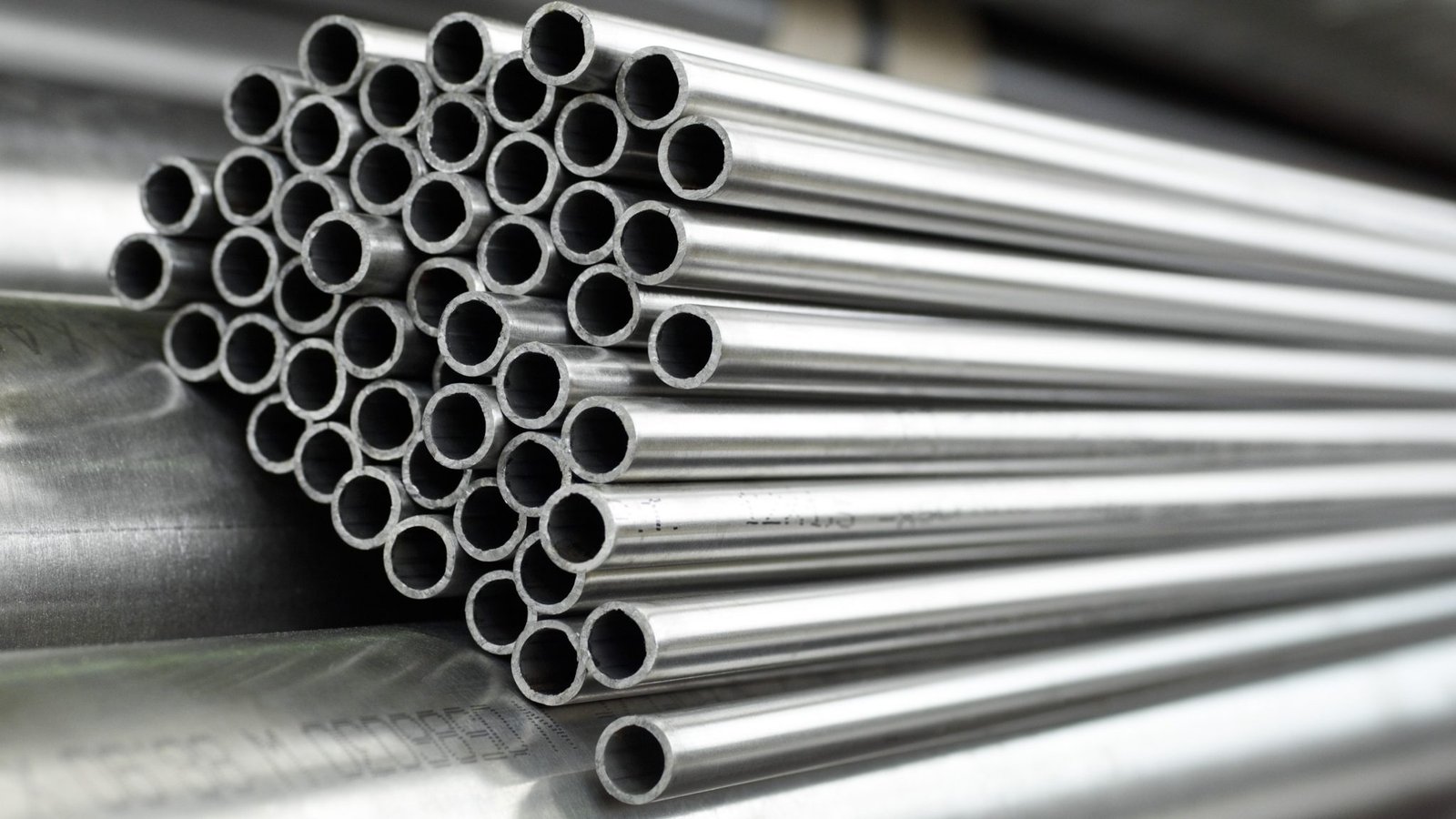 Stainless Steel Pipes & Tubes Supplier